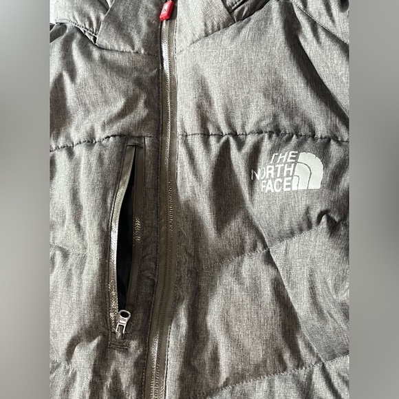 The North Face Women’s Warm Down Gray Puffer Jacket Size Medium - Picture 12 of 16